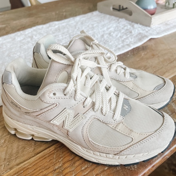 New Balance Shoes - New Balance 2002R